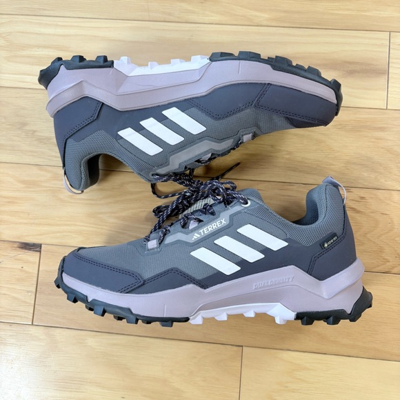 Adidas Terrex AX4 Gore-Tex Hiking Shoes Womens Sz 8 Gray Low Top